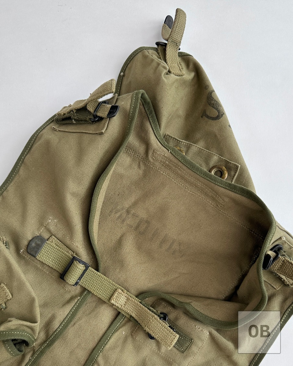 WWII assault vest rear pack flap interior construction detail